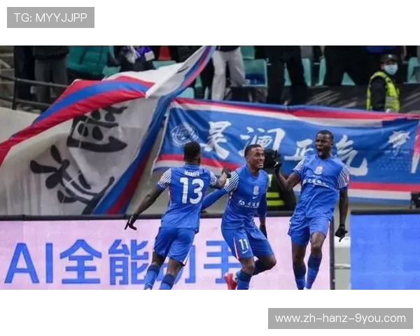 富力与申花激战正酣比分悬念引发球迷热议与期待